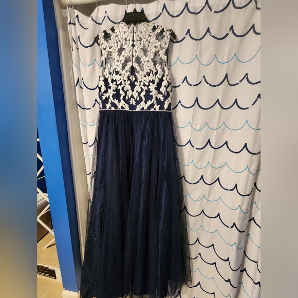 Aidan Mattox blue and ivory formal gown - Picture 3 of 3